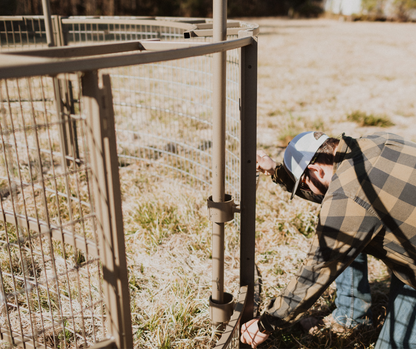 Setting up the Big Pig Drop Trap.